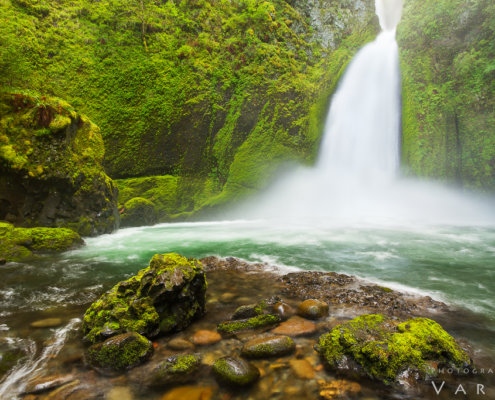 Landscape photography from Wahclella Falls in Columbia River Gorge - Oregon by Varina Patel
