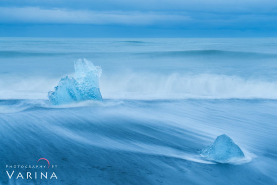 Monochromatic photo with leading lines at blue hour, Jokusarlon, Iceland by Varina Patel