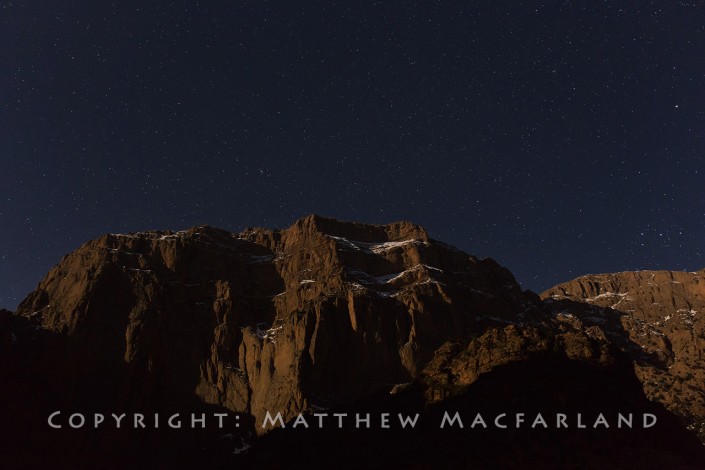 How use histograms to get the right exposure for night photos.