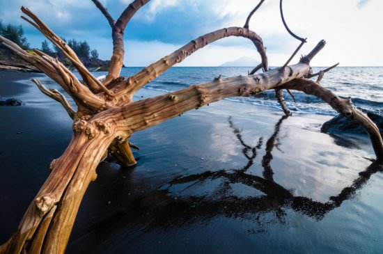 Landscape photography with a wide angle lens from Anak Krakatau, Indonesia by Ugo Cei